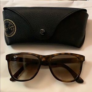 Ray ban sunglasses RB4184